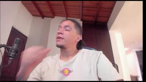 Snapshot of masterjuanc chatting on 02.15.25 Juan Independent Model online show from 02.15.25