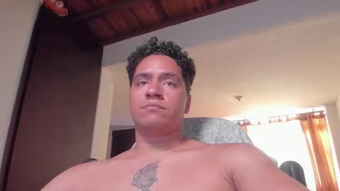 Snapshot of masterjuanc chatting on 10.06.25 Juan Independent Model online show from 10.06.25