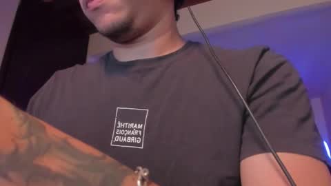 Juan Independent Model online show from 10.29.25