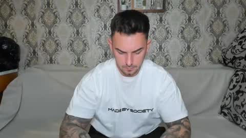 Snapshot of mastermusclejon chatting on 12.01.24 Jon online show from 12.01.24