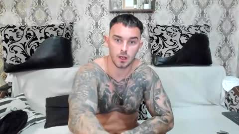 Snapshot of mastermusclejon chatting on 11.15.25 Jon online show from 11.15.25