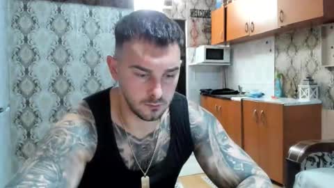 Snapshot of mastermusclejon chatting on 11.29.25 Jon online show from 11.29.25