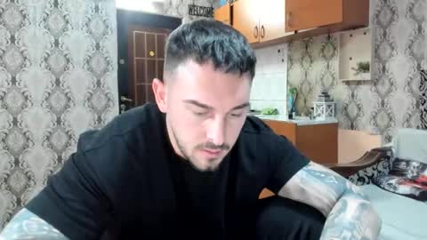 Snapshot of mastermusclejon chatting on 01.08.26 Jon online show from 01.08.26