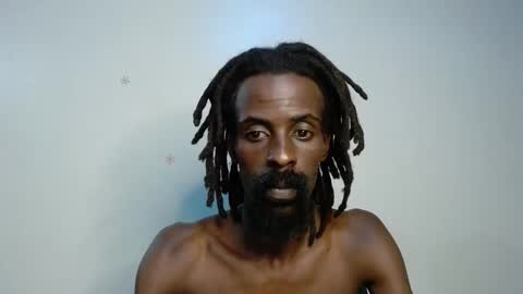 Snapshot of masterr_bate chatting on 11.04.25 Marl online show from 11.04.25