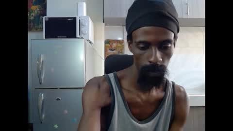 Snapshot of masterr_bate chatting on 11.27.25 Marl online show from 11.27.25