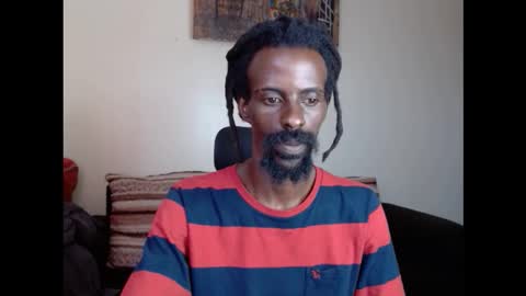 Snapshot of masterr_bate chatting on 12.23.25 Marl online show from 12.23.25