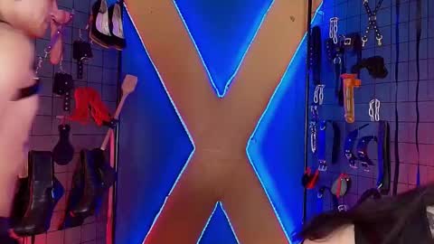 Snapshot of masterr_bdsm__ chatting on 11.13.25 masterr_bdsm__ online show from 11.13.25