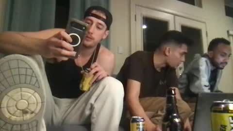 Snapshot of masterrobert134 chatting on 12.15.25 masterrobert134 online show from 12.15.25