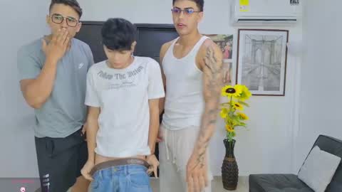 Snapshot of masters_sexx chatting on 05.31.26 Team Cris Darwin- Fernando- Stiven- David online show from 05.31.26