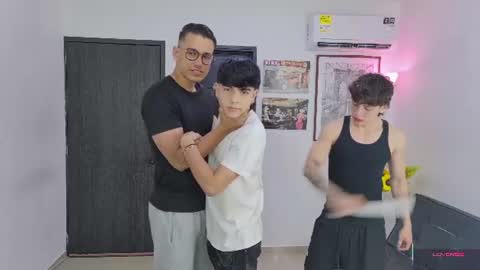 Snapshot of masters_sexx chatting on 06.19.26 Team Cris Darwin- Fernando- Stiven- David online show from 06.19.26