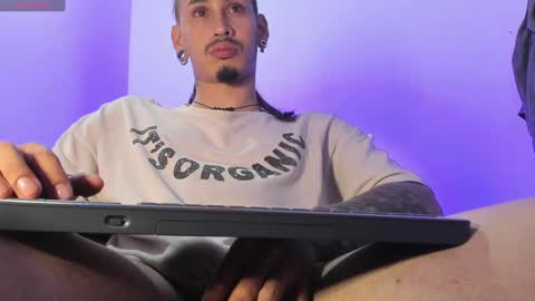 Snapshot of mateo60_ chatting on 01.07.25 Mateo online show from 01.07.25