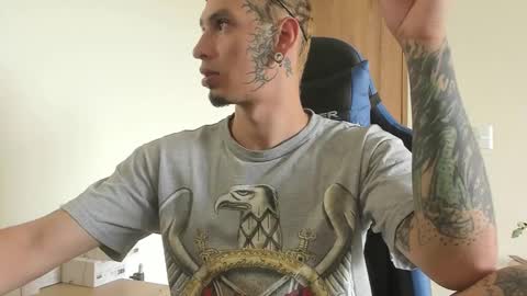 Snapshot of mateo60_ chatting on 09.11.25 Mateo online show from 09.11.25