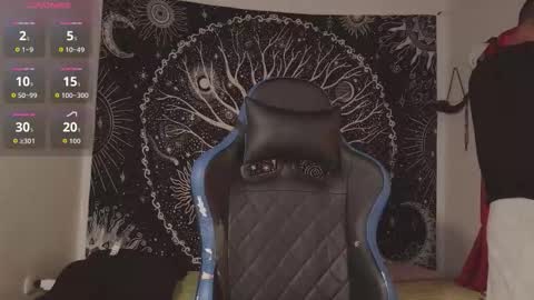 Snapshot of mateo60_ chatting on 10.30.25 Mateo online show from 10.30.25