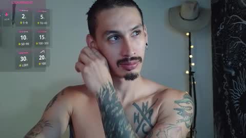 Snapshot of mateo60_ chatting on 11.10.25 Mateo online show from 11.10.25