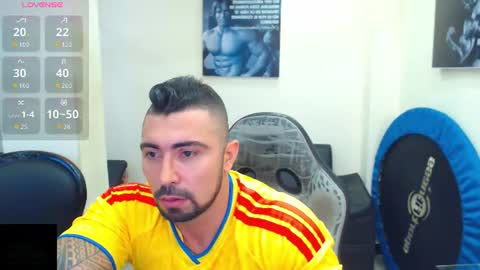 Snapshot of mateosexyhot22 chatting on 06.17.26 Mateo online show from 06.17.26