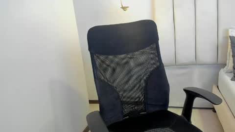 Snapshot of mateozar chatting on 04.26.26 Mateo Zar online show from 04.26.26