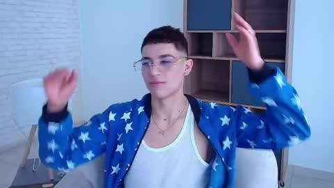 Snapshot of matheomontclair chatting on 10.16.25 Matheo Montclair online show from 10.16.25