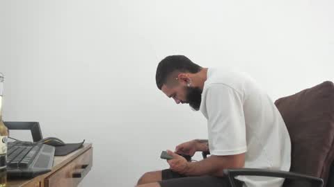 Snapshot of matheusbeard2 chatting on 12.16.24 Matheus online show from 12.16.24