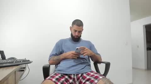 Snapshot of matheusbeard2 chatting on 03.11.25 Matheus online show from 03.11.25