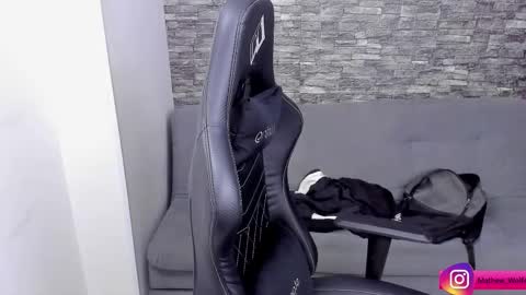 Mathew Independent model online show from 11.19.25