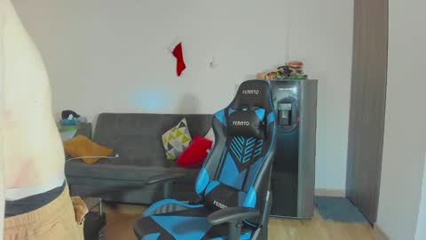 Snapshot of mathwx_ chatting on 12.31.24 Alejandro Alex online show from 12.31.24