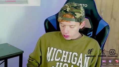 Snapshot of mathwx_ chatting on 11.28.25 Alejandro Alex online show from 11.28.25