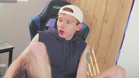 Snapshot of mathwx_ chatting on 11.30.25 Alejandro Alex online show from 11.30.25