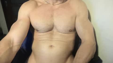 MatiasMatureMuscle online show from 01.25.25