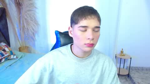 Snapshot of matiii18 chatting on 12.16.25 Mati online show from 12.16.25