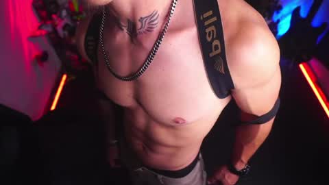 Snapshot of matiusdf chatting on 04.28.26 matius online show from 04.28.26