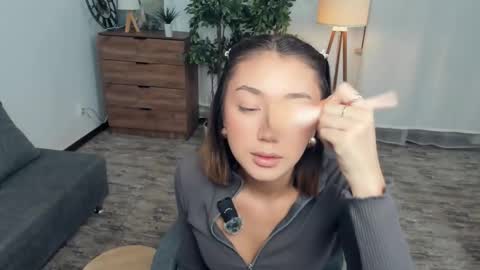 Snapshot of matronafess chatting on 11.17.25 Kate online show from 11.17.25