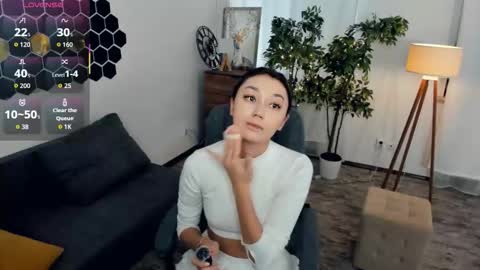 Snapshot of matronafess chatting on 12.20.25 Kate online show from 12.20.25