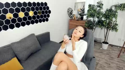 Snapshot of matronafess chatting on 12.21.25 Kate online show from 12.21.25