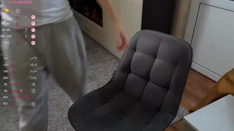 Snapshot of matt_aniston chatting on 11.19.25 Matt online show from 11.19.25