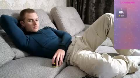 Snapshot of matt_aniston chatting on 12.05.25 Matt online show from 12.05.25