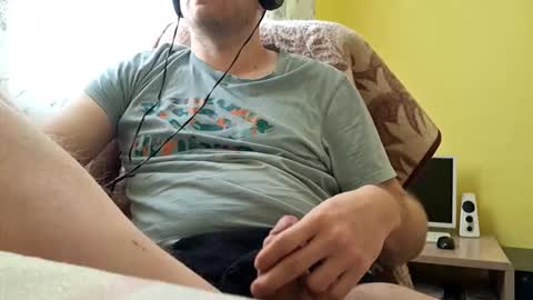 Snapshot of mattek89 chatting on 12.02.25 mattek89 online show from 12.02.25