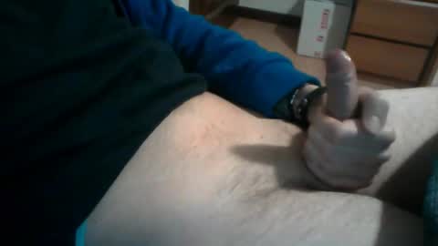 Snapshot of matteoita90 chatting on 02.09.25 ItalianGuy online show from 02.09.25