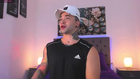 Matthew INDEPENDENT MODEL online show from 04.21.26