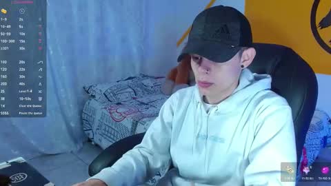 Snapshot of matthewboy_ chatting on 01.16.25 MatthewBoy online show from 01.16.25