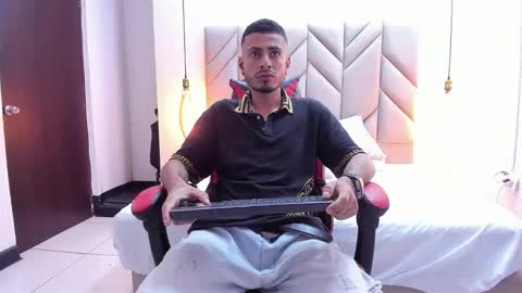 Snapshot of matthewcullenn chatting on 01.08.26 Matthew online show from 01.08.26