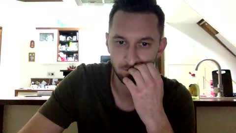 matti112 online show from 11.25.25