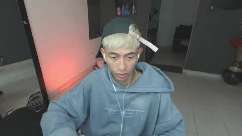 mattias     online show from 03.06.25