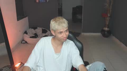 mattias     online show from 03.10.25