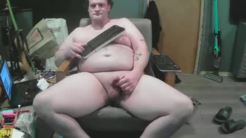 Snapshot of mattskiba89 chatting on 11.18.25 mattskiba89 online show from 11.18.25