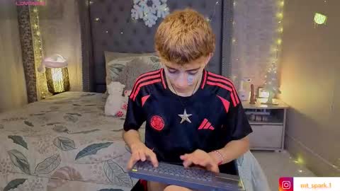 Snapshot of matty_spark chatting on 12.18.25 matty_spark online show from 12.18.25