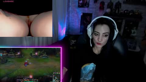 Snapshot of mature_gamer chatting on 09.15.25 Nath online show from 09.15.25