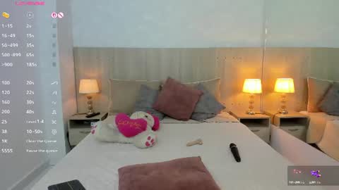 Snapshot of mature_vayolet chatting on 06.19.26 Vayolet Castro online show from 06.19.26