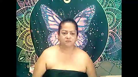 Snapshot of matureindian4u65 chatting on 01.21.25 matureindian4u65 online show from 01.21.25