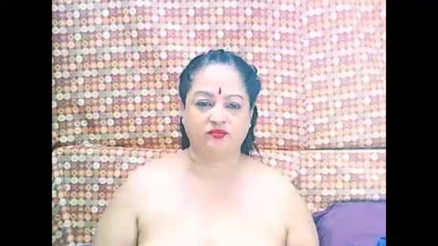 Snapshot of matureindian654u chatting on 05.18.26 matureindian654u online show from 05.18.26