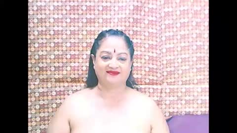Snapshot of matureindian654u chatting on 05.20.26 matureindian654u online show from 05.20.26